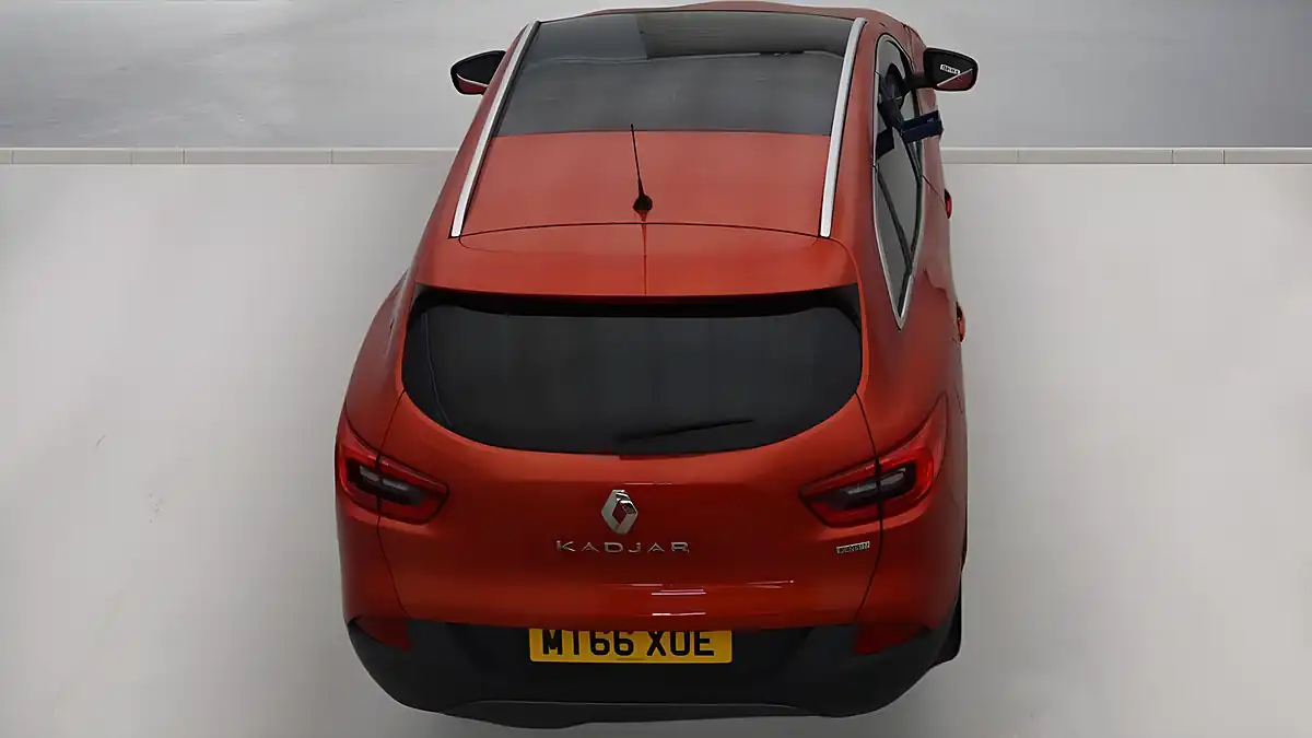 Used 2016 Renault Kadjar Signature S Nav Red - Interior and Exterior details 8