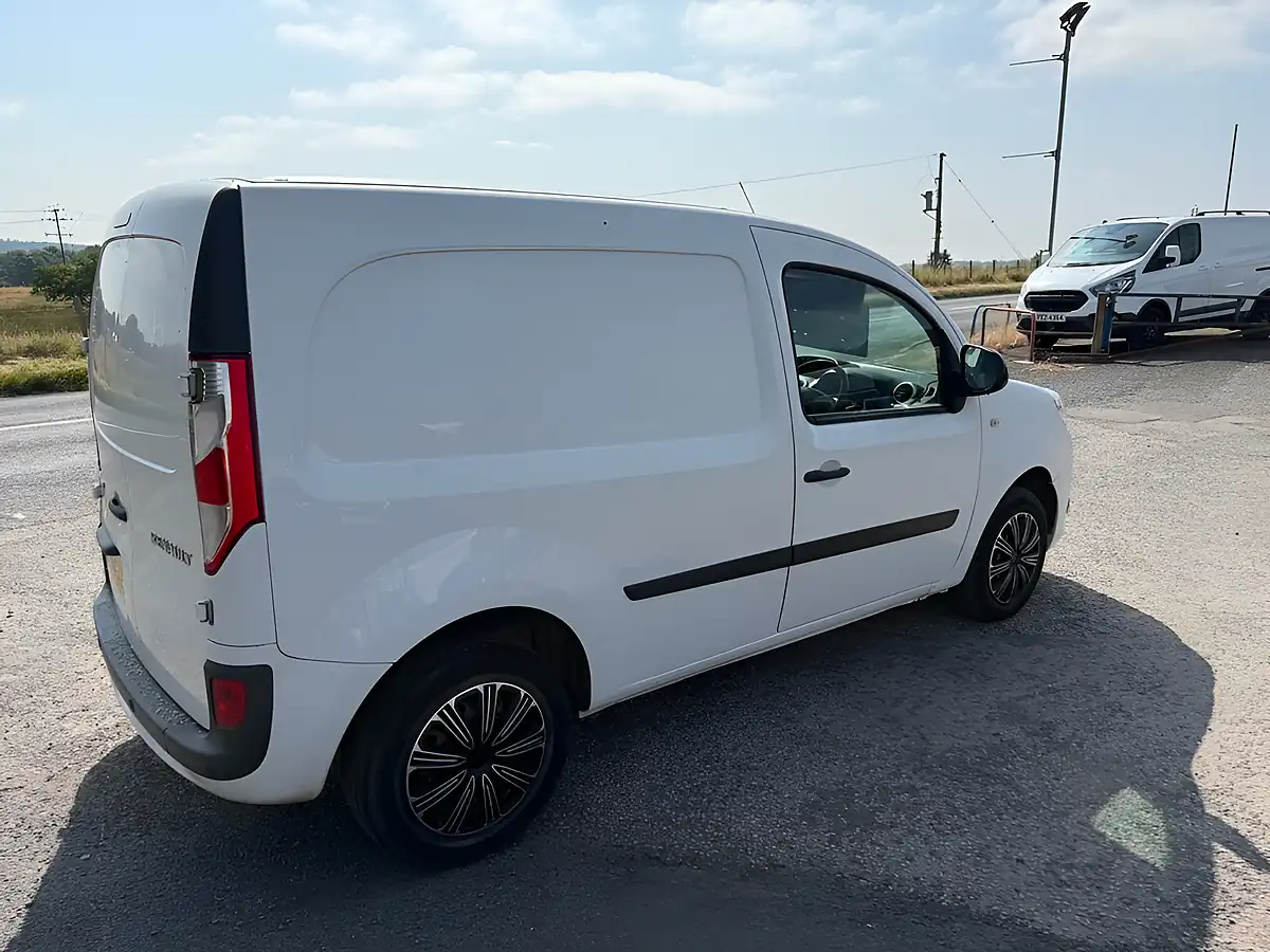 Used 2016 Renault Kangoo Business+ White - Interior and Exterior details 3