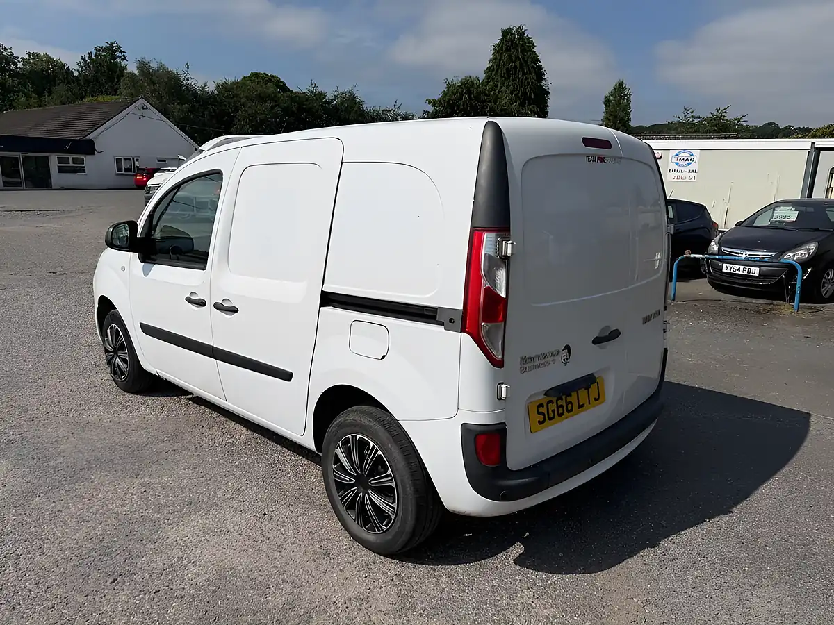 Used 2016 Renault Kangoo Business+ White - Interior and Exterior details 5