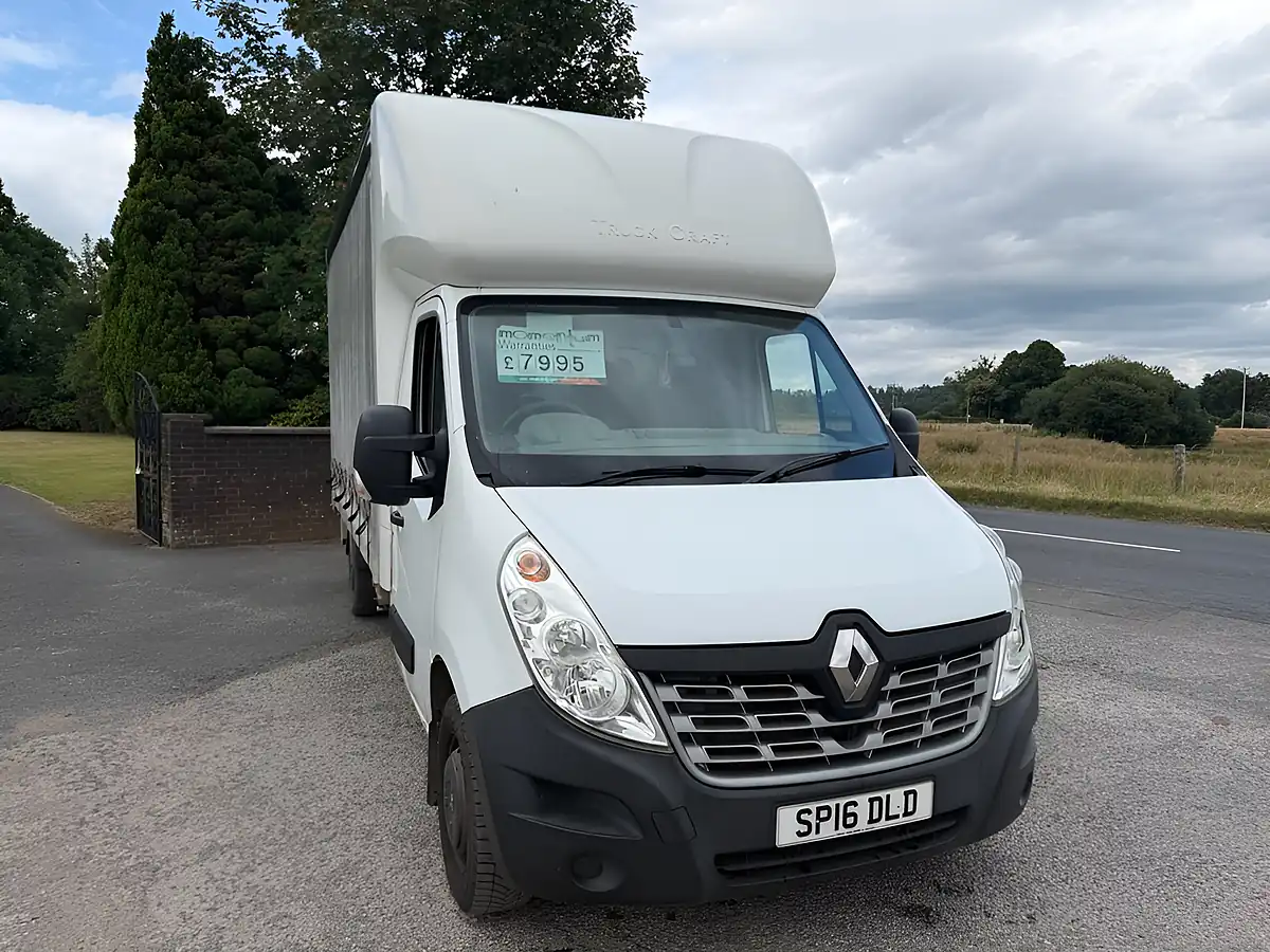 Used 2016 Renault Master Business White - Front View