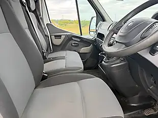 Used 2016 Renault Master Business White - Interior and Exterior details 12