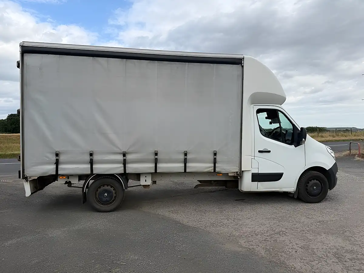 Used 2016 Renault Master Business White - Interior and Exterior details 3