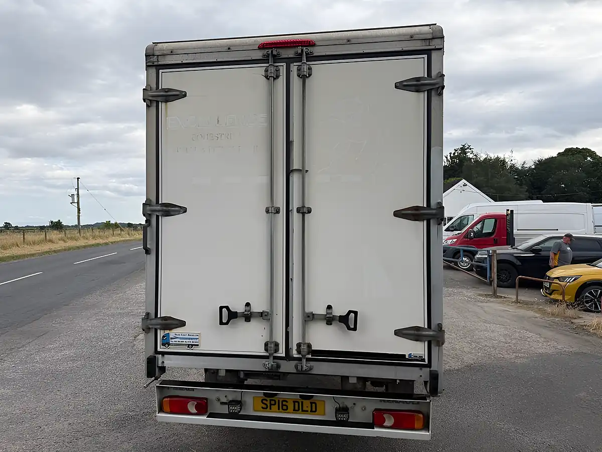 Used 2016 Renault Master Business White - Interior and Exterior details 5