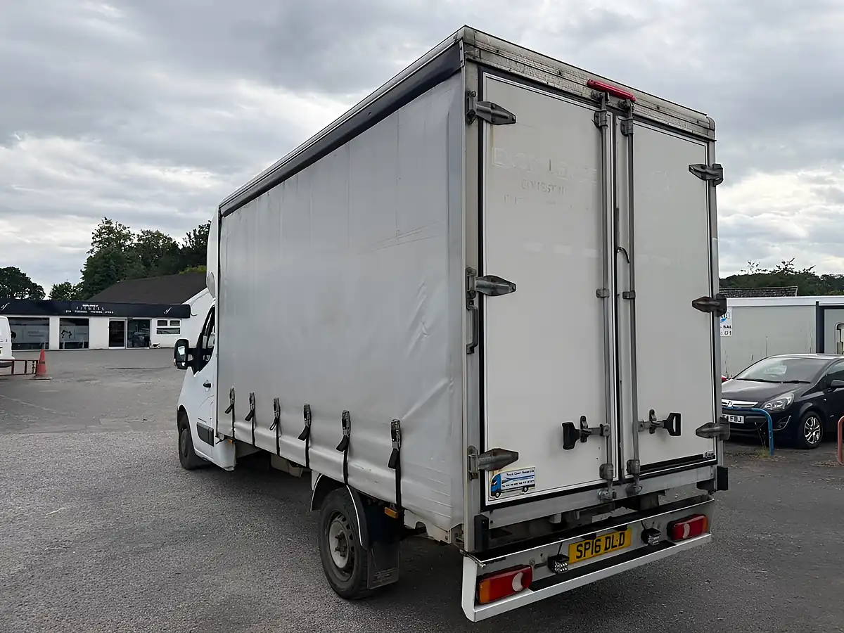 Used 2016 Renault Master Business White - Interior and Exterior details 7