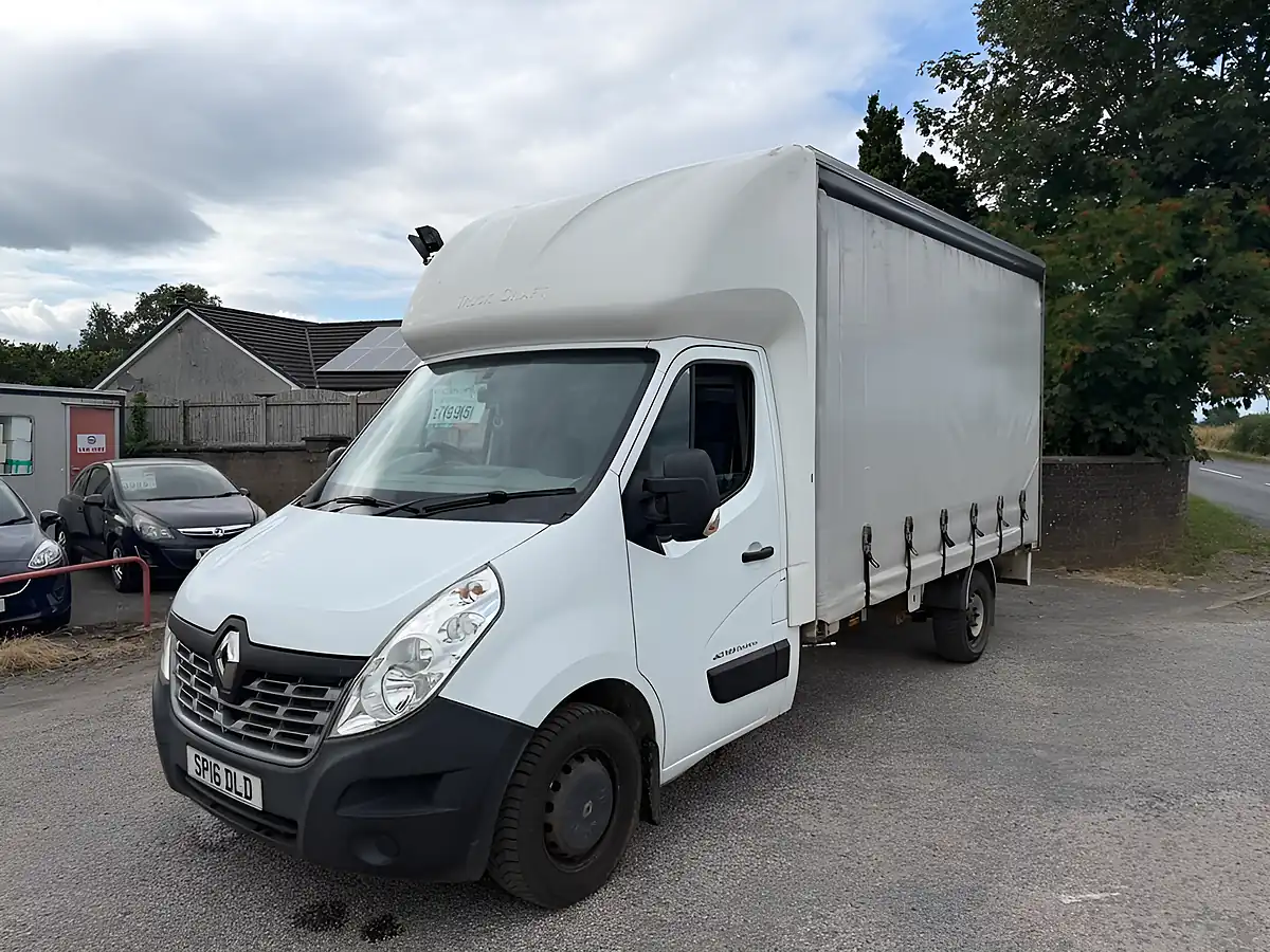 Used 2016 Renault Master Business White - Interior and Exterior details 9