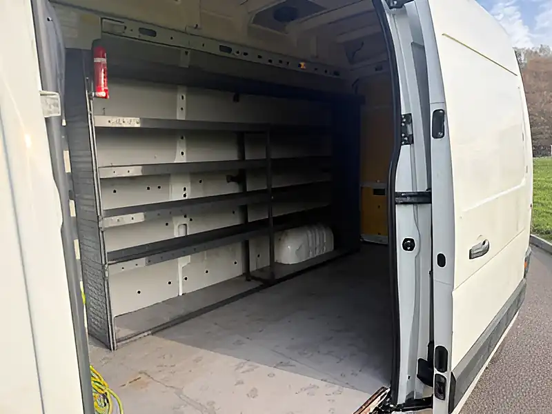 Used 2016 Renault Master Energy 35 Business White - Interior and Exterior details 10