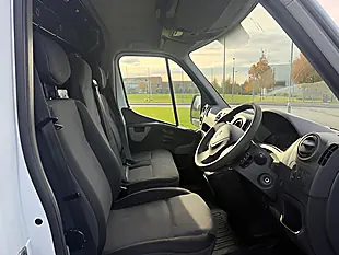 Used 2016 Renault Master Energy 35 Business White - Interior and Exterior details 12