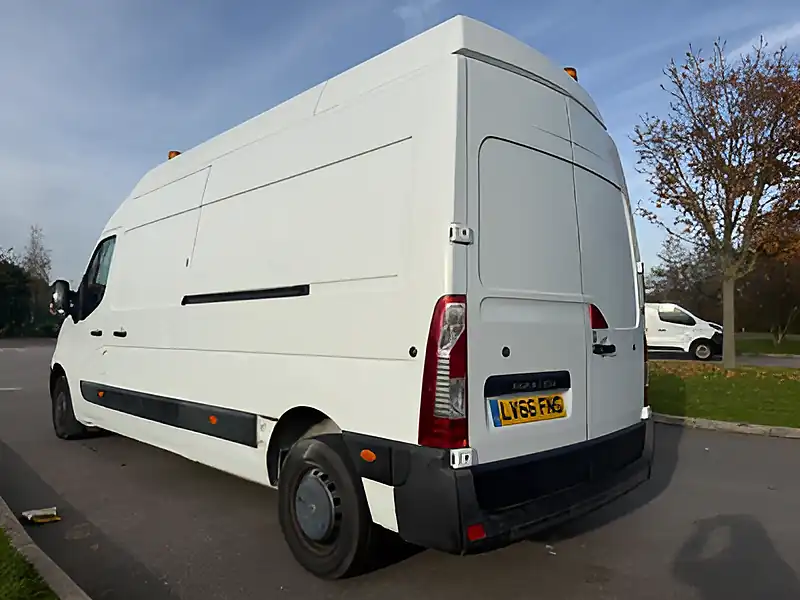Used 2016 Renault Master Energy 35 Business White - Interior and Exterior details 5