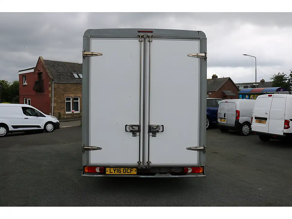 Used 2016 Renault Master Ll35 Business L/R Luton White - Interior and Exterior details 7