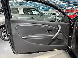 Used 2016 Renault Megane Dynamique Nav Diamond Black - Interior and Exterior details 10