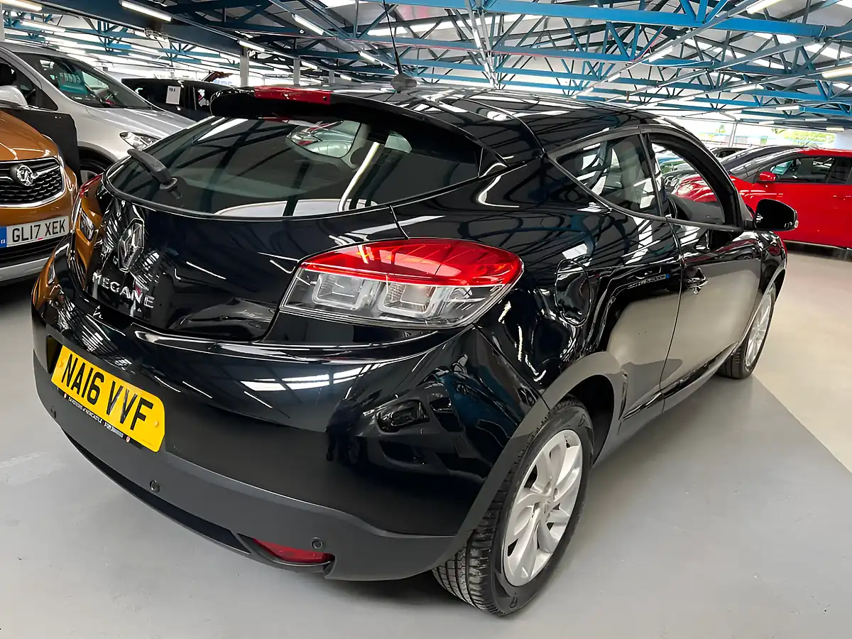 Used 2016 Renault Megane Dynamique Nav Diamond Black - Interior and Exterior details 7