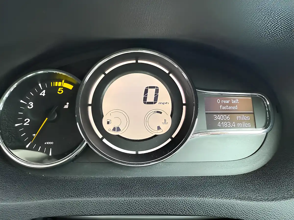 Used 2016 Renault Megane Dynamique Nav Grey - Interior and Exterior details 16