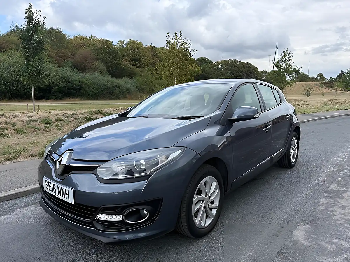Used 2016 Renault Megane Dynamique Nav Grey - Interior and Exterior details 5