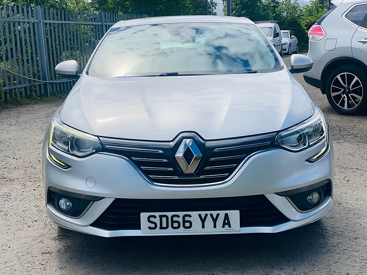 Used 2016 Renault Megane Dynamique Nav Silver - Interior and Exterior details 2