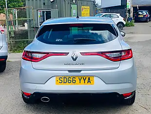 Used 2016 Renault Megane Dynamique Nav Silver - Interior and Exterior details 8
