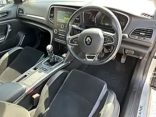 Used 2016 Renault Megane Dynamique Nav Silver - Interior and Exterior details 13