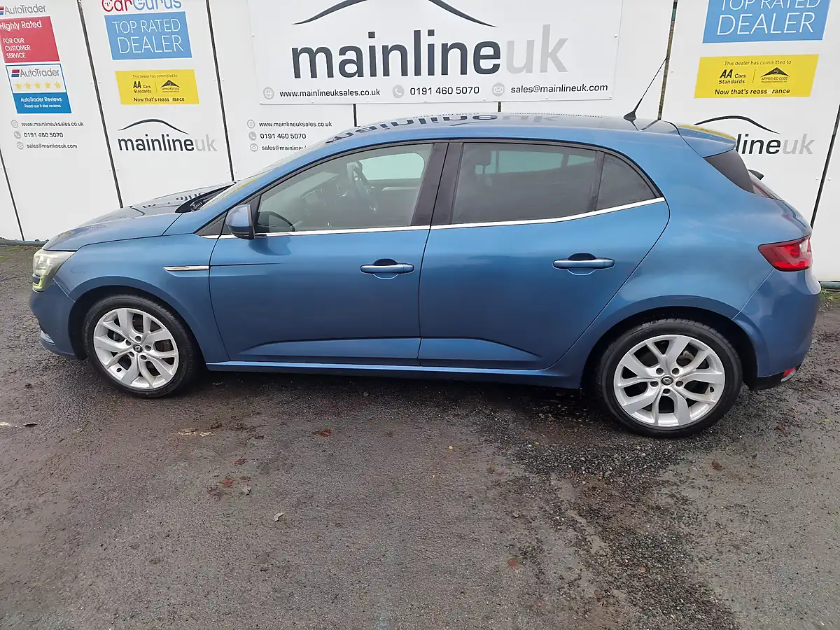 Used 2016 Renault Megane Dynamique S Nav Blue - Interior and Exterior details 14