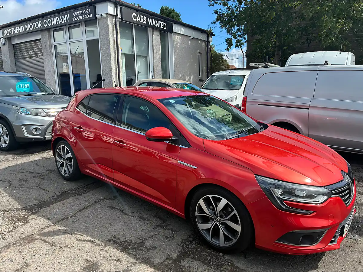 Used 2016 Renault Megane Dynamique S Nav Flame Red - Front View