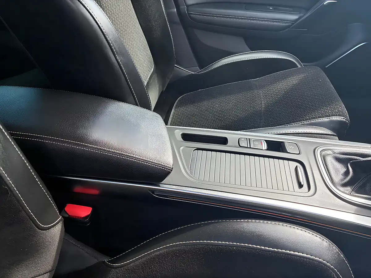 Used 2016 Renault Megane Dynamique S Nav Flame Red - Interior and Exterior details 17