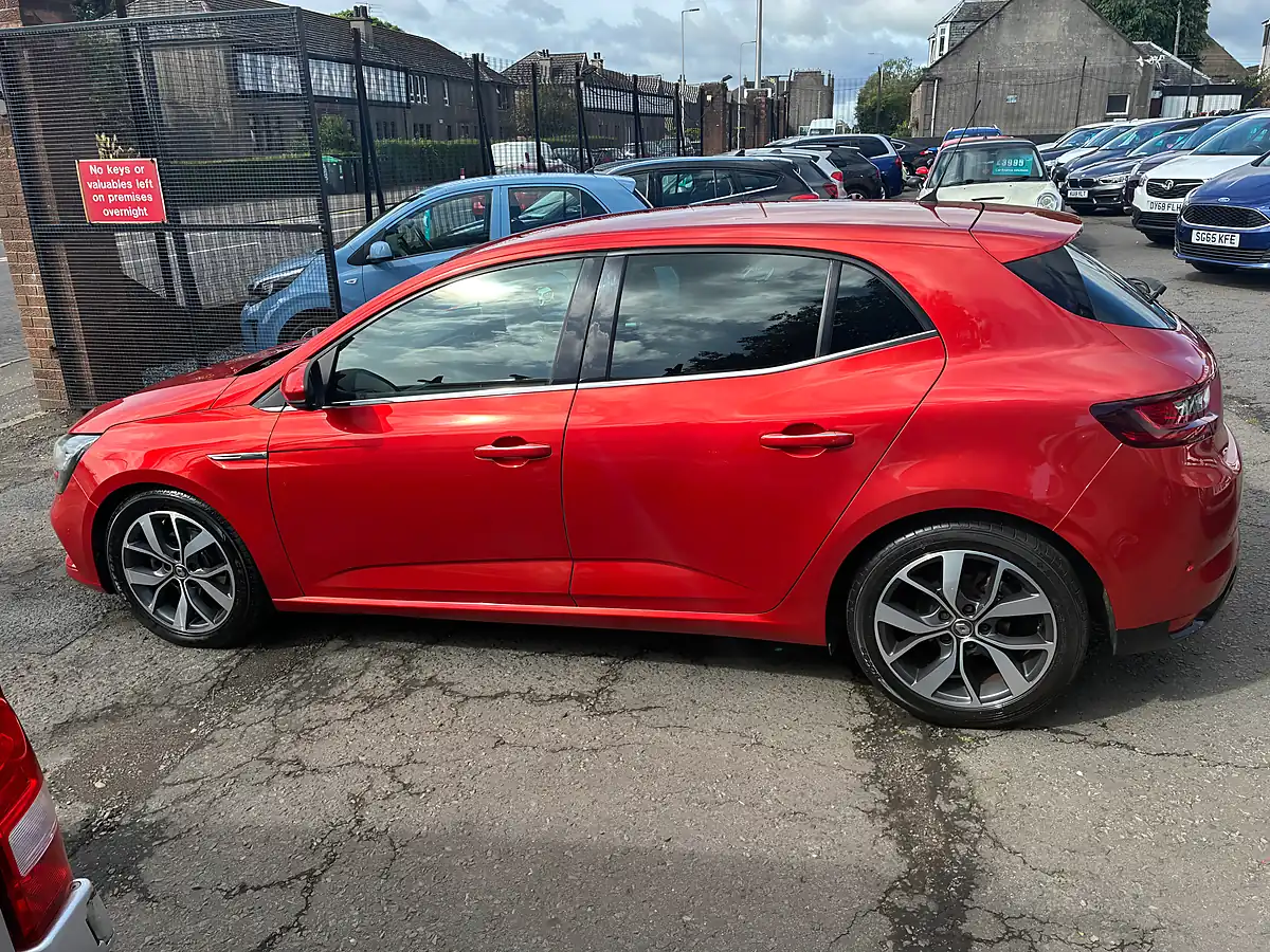 Used 2016 Renault Megane Dynamique S Nav Flame Red - Interior and Exterior details 6