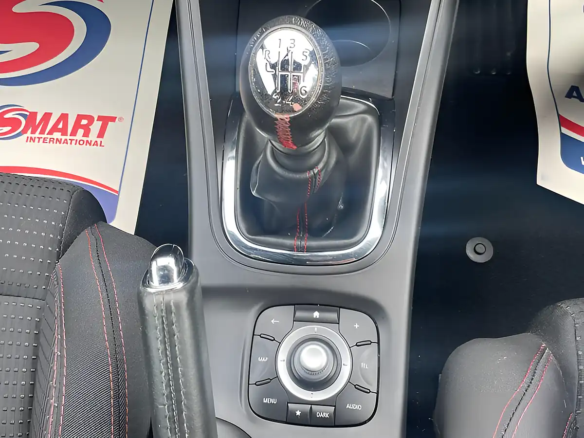 Used 2016 Renault Megane Renaultsport Nav White - Interior and Exterior details 18