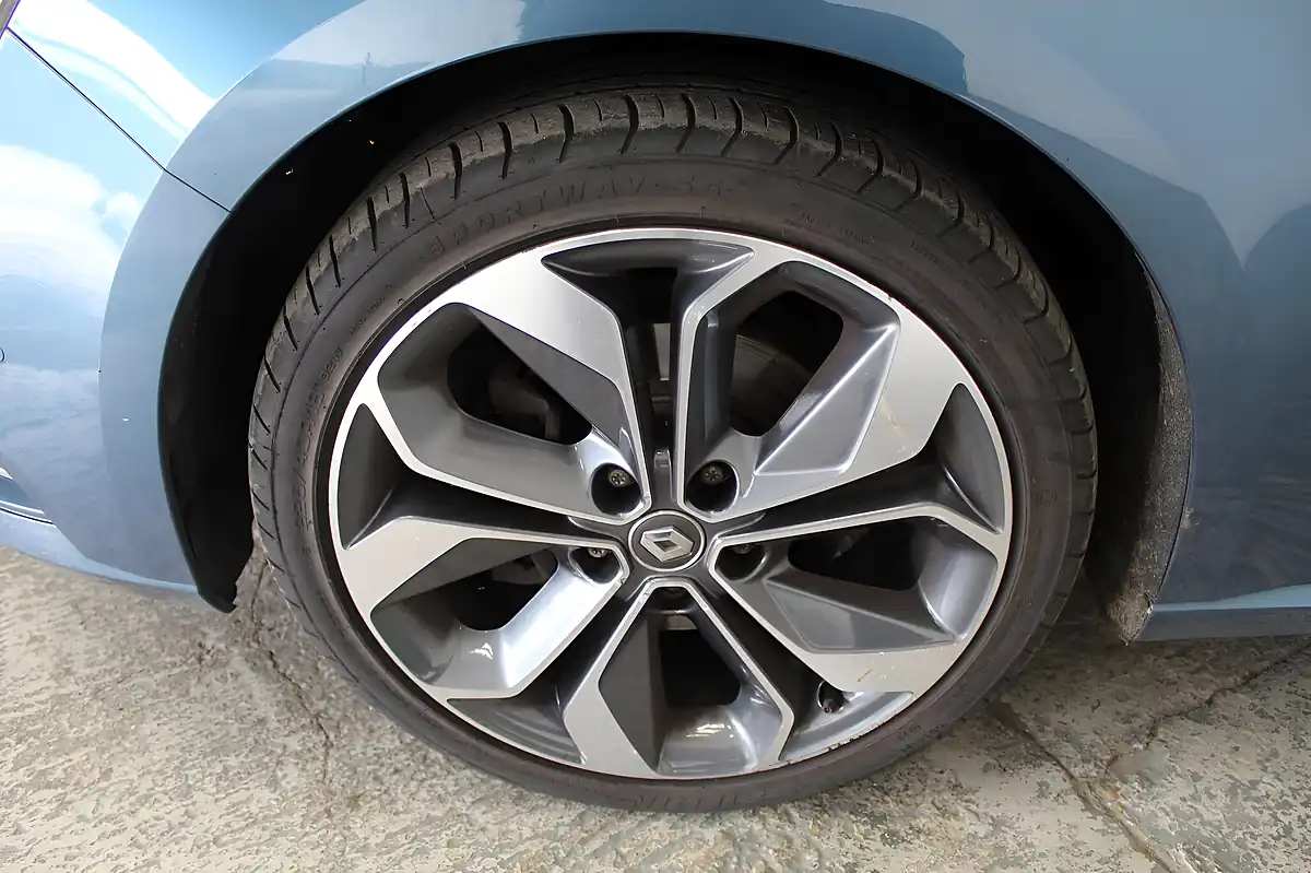 Used 2016 Renault Megane Signature Nav Blue - Interior and Exterior details 20