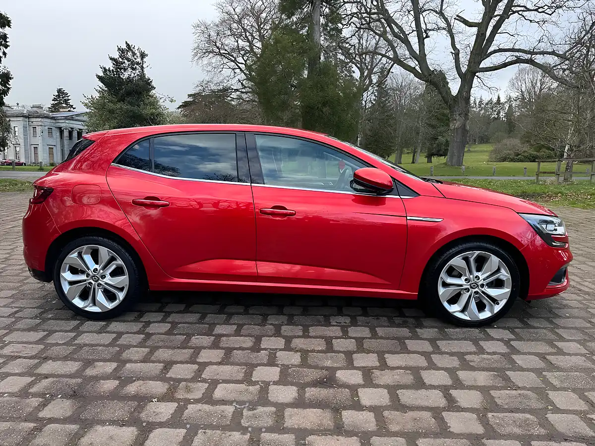 Used 2016 Renault Megane Signature Nav Red - Interior and Exterior details 10