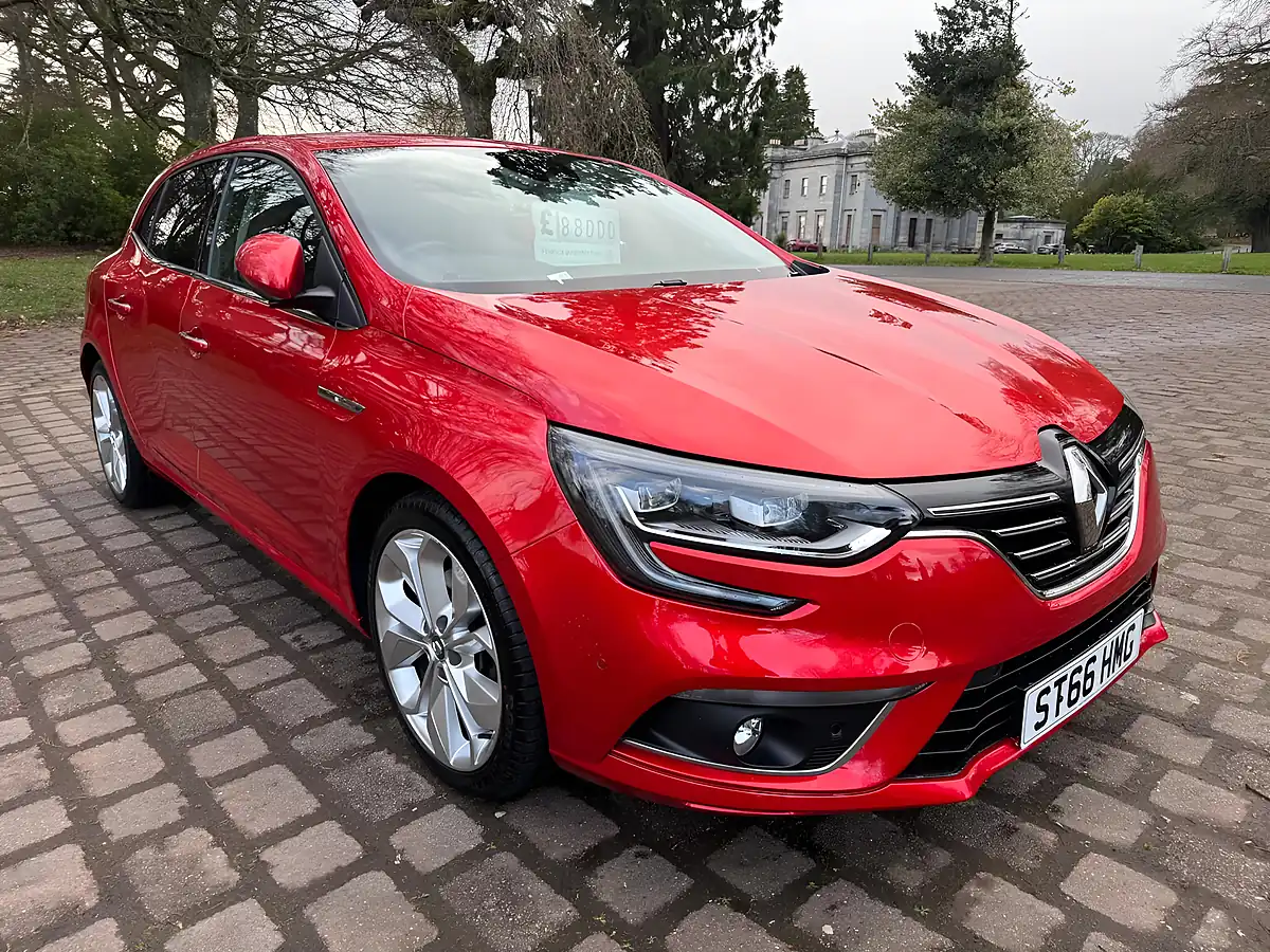 Used 2016 Renault Megane Signature Nav Red - Interior and Exterior details 12