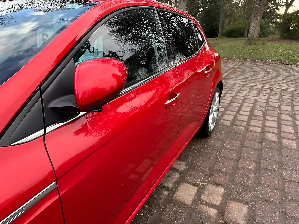 Used 2016 Renault Megane Signature Nav Red - Interior and Exterior details 15
