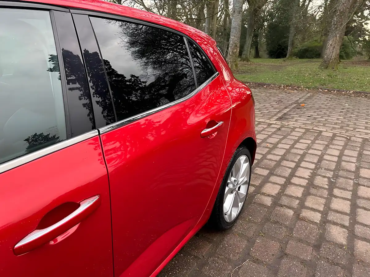 Used 2016 Renault Megane Signature Nav Red - Interior and Exterior details 16