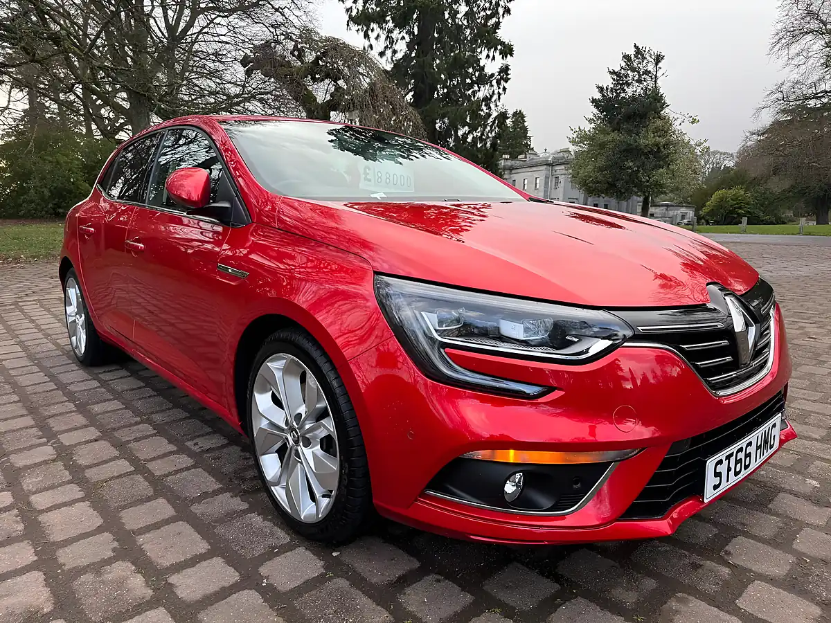 Used 2016 Renault Megane Signature Nav Red - Interior and Exterior details 3