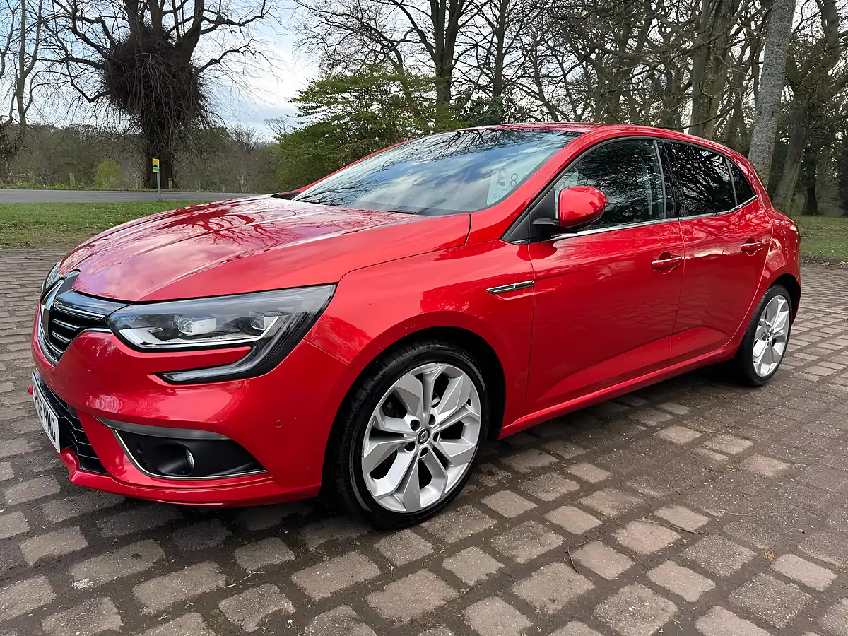 Used 2016 Renault Megane Signature Nav Red - Interior and Exterior details 5