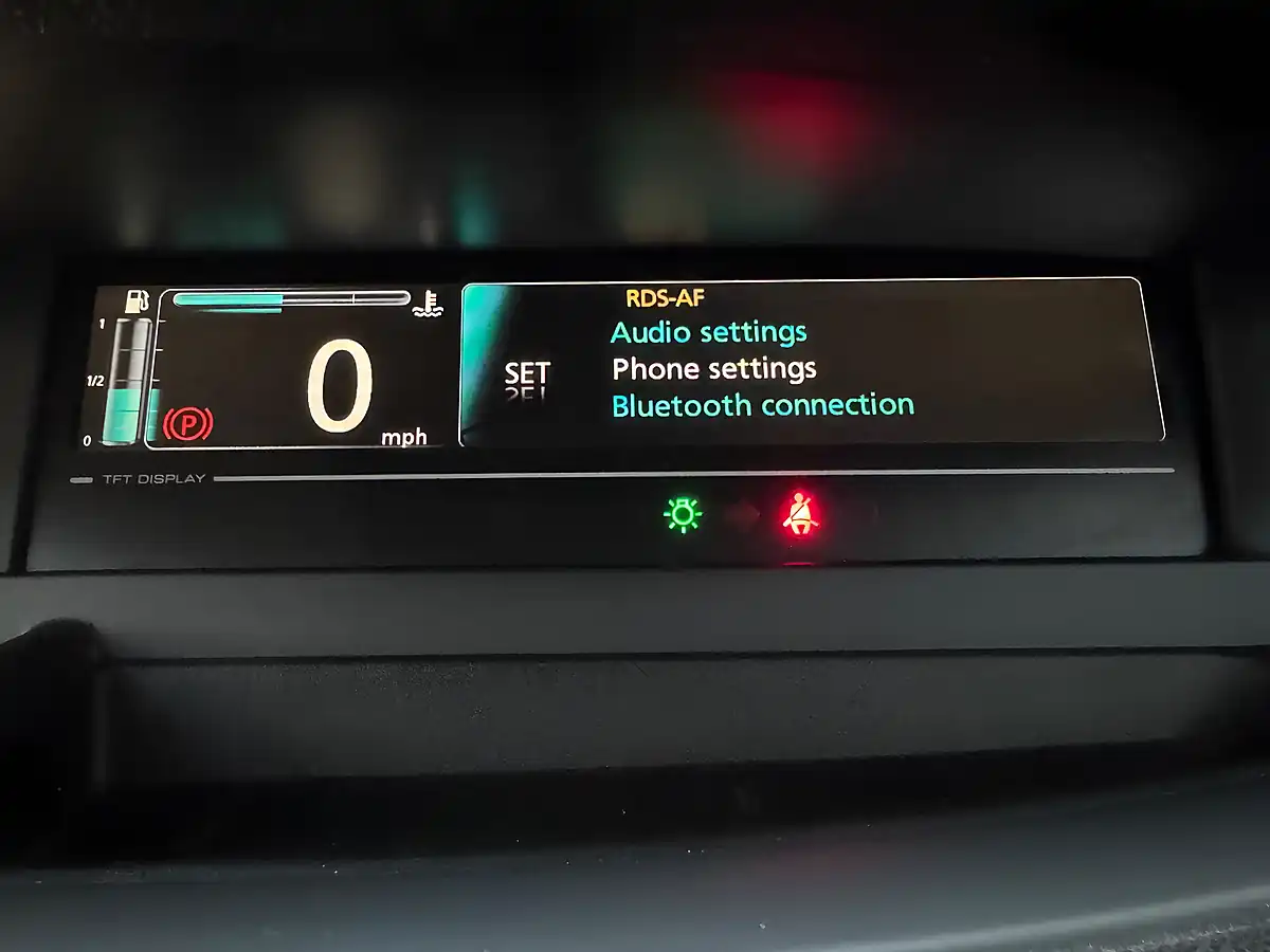 Used 2016 Renault Scenic Dynamique Nav Dune Beige - Interior and Exterior details 13