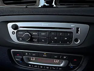 Used 2016 Renault Scenic Dynamique Nav Dune Beige - Interior and Exterior details 14