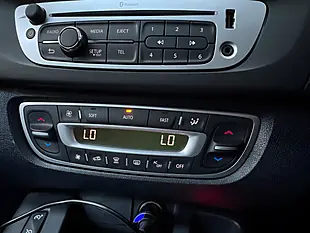 Used 2016 Renault Scenic Dynamique Nav Dune Beige - Interior and Exterior details 15