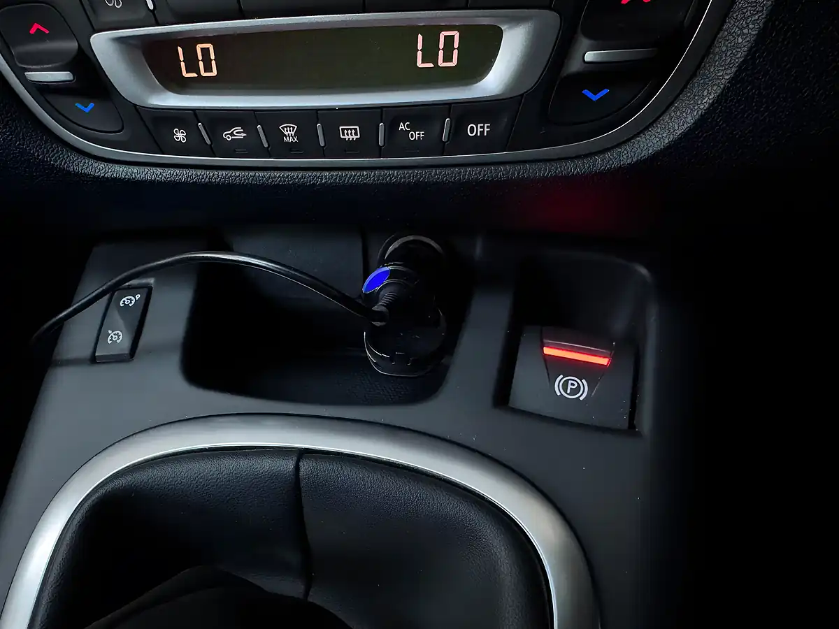 Used 2016 Renault Scenic Dynamique Nav Dune Beige - Interior and Exterior details 16