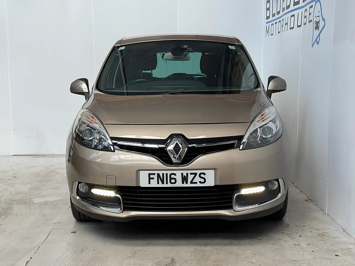 Used 2016 Renault Scenic Dynamique Nav Dune Beige - Interior and Exterior details 2