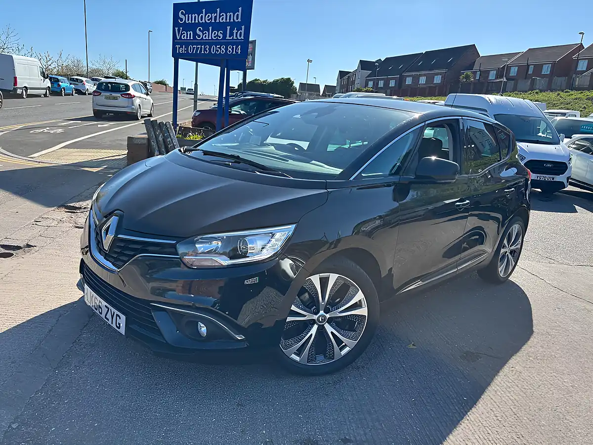 Used 2016 Renault Scenic Dynamique S Nav Black - Front View