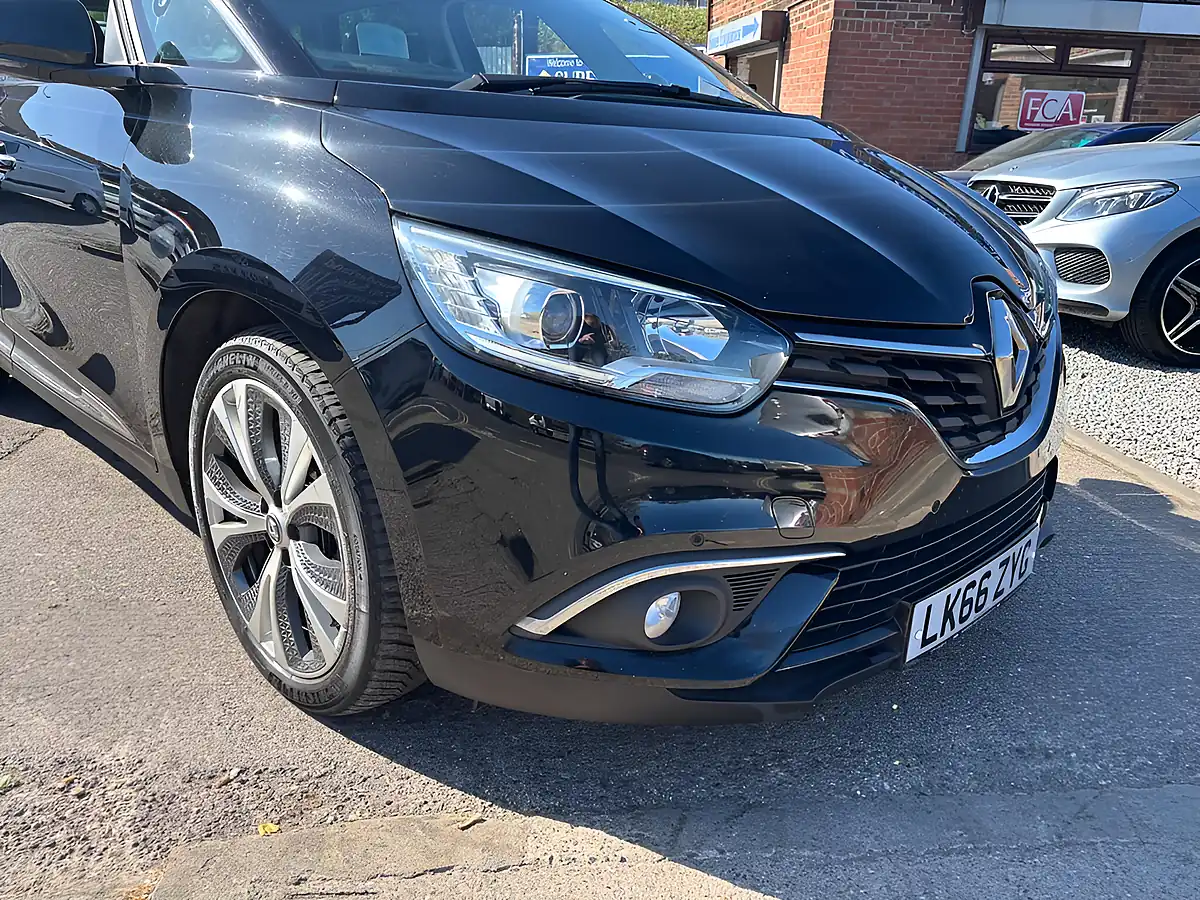 Used 2016 Renault Scenic Dynamique S Nav Black - Interior and Exterior details 2