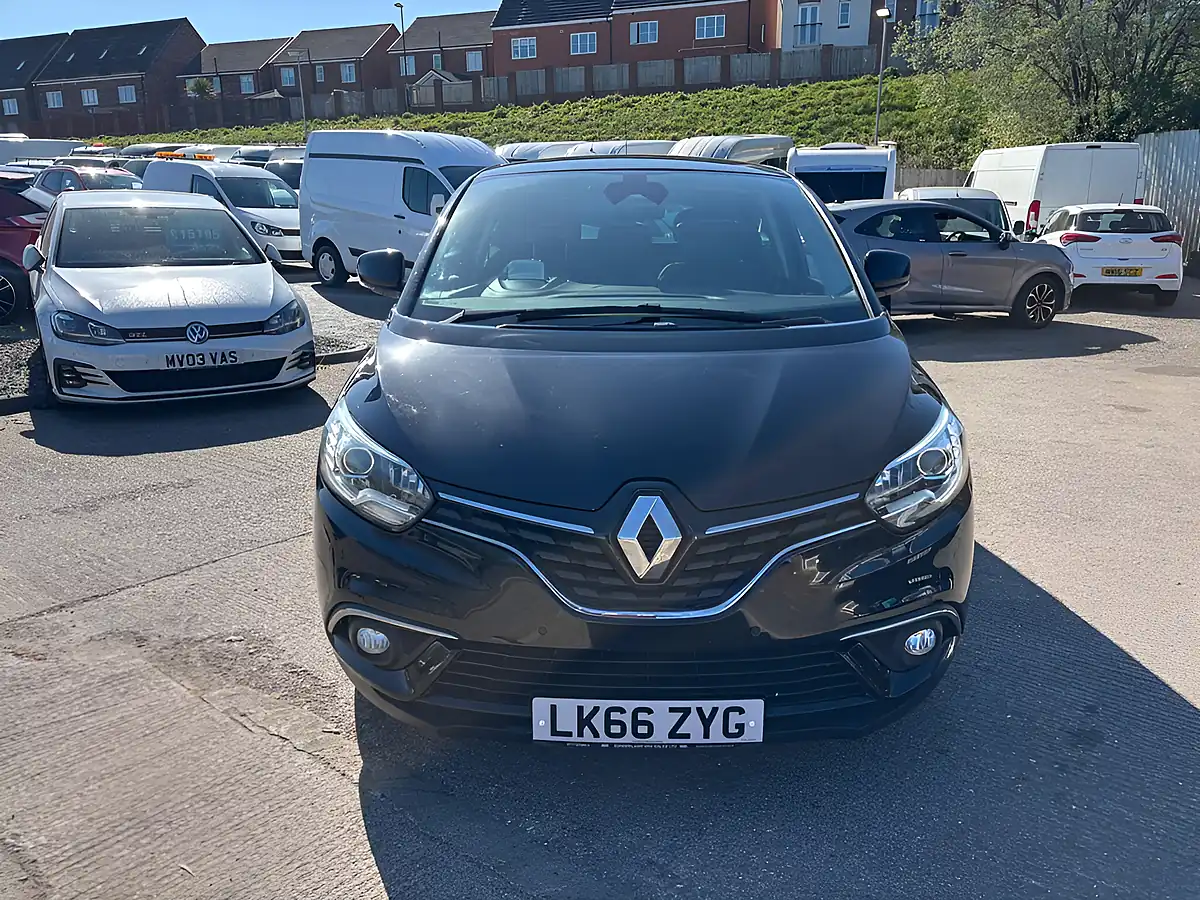 Used 2016 Renault Scenic Dynamique S Nav Black - Interior and Exterior details 4