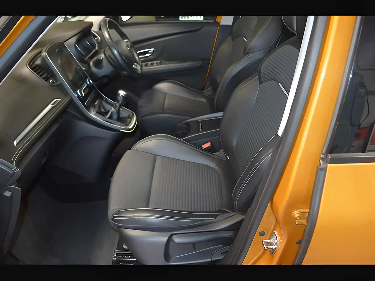 Used 2016 Renault Scenic Dynamique S Nav Honey Yellow - Interior and Exterior details 13
