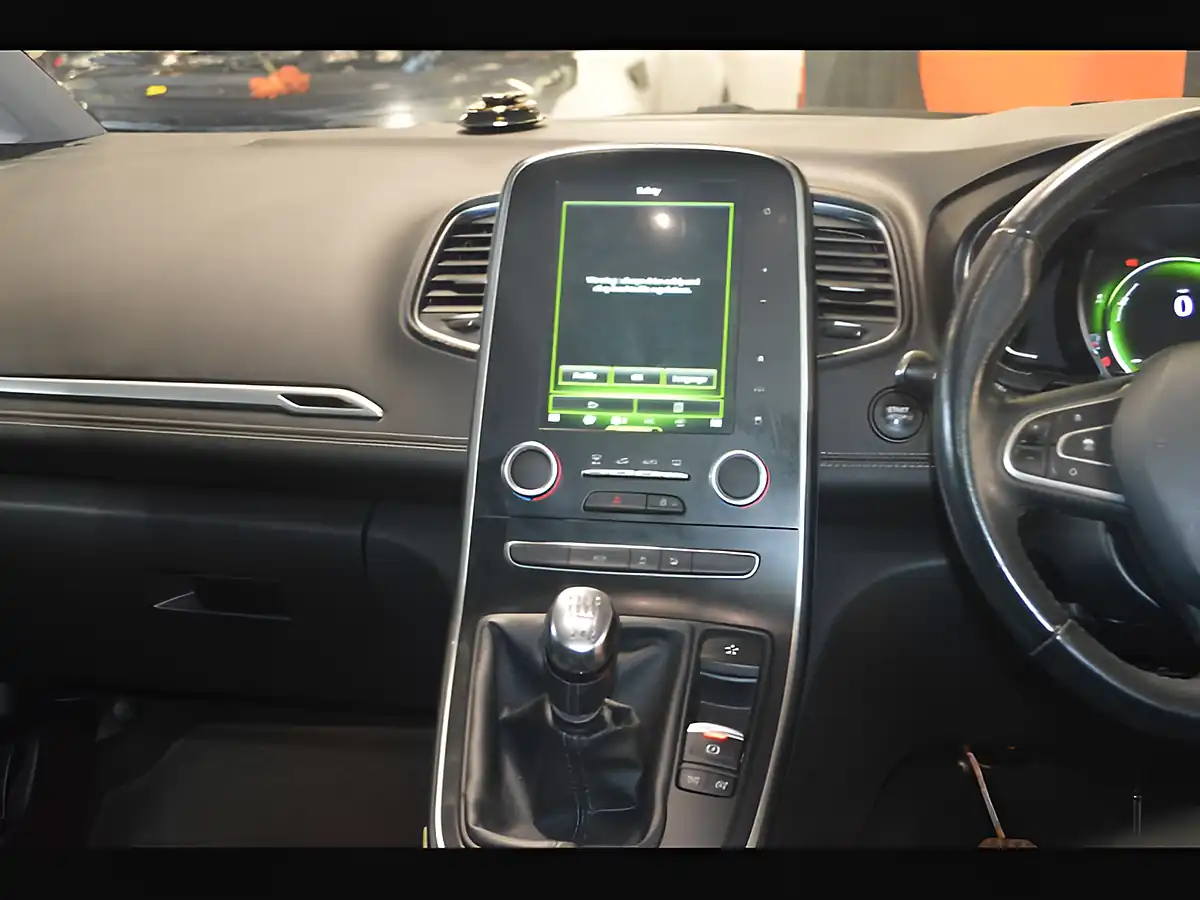Used 2016 Renault Scenic Dynamique S Nav Honey Yellow - Interior and Exterior details 15