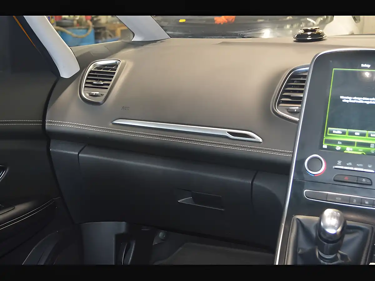 Used 2016 Renault Scenic Dynamique S Nav Honey Yellow - Interior and Exterior details 16