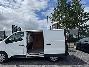 Used 2016 Renault Trafic 29 Business Swb Glacier White - Interior and Exterior details 3