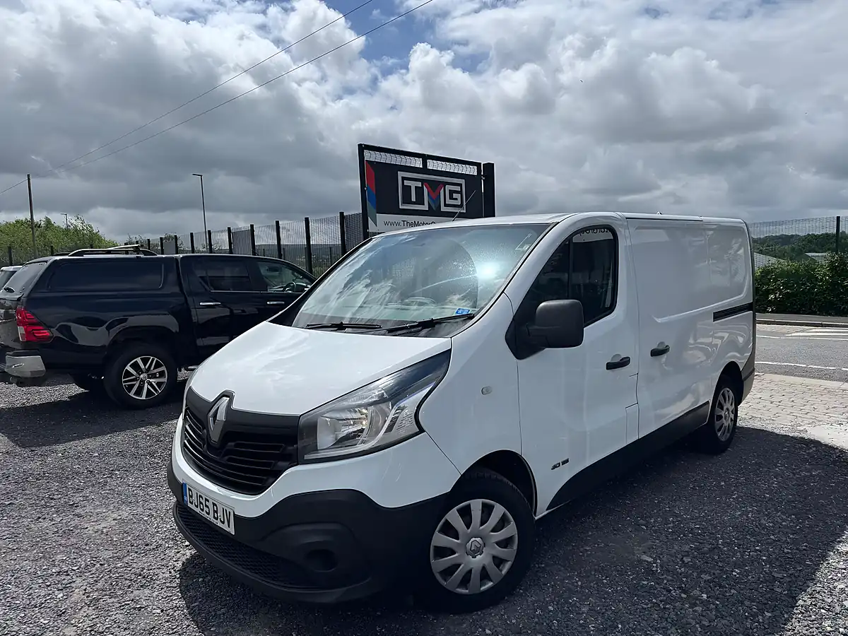Used 2016 Renault Trafic 29 Business Swb Glacier White - Interior and Exterior details 4