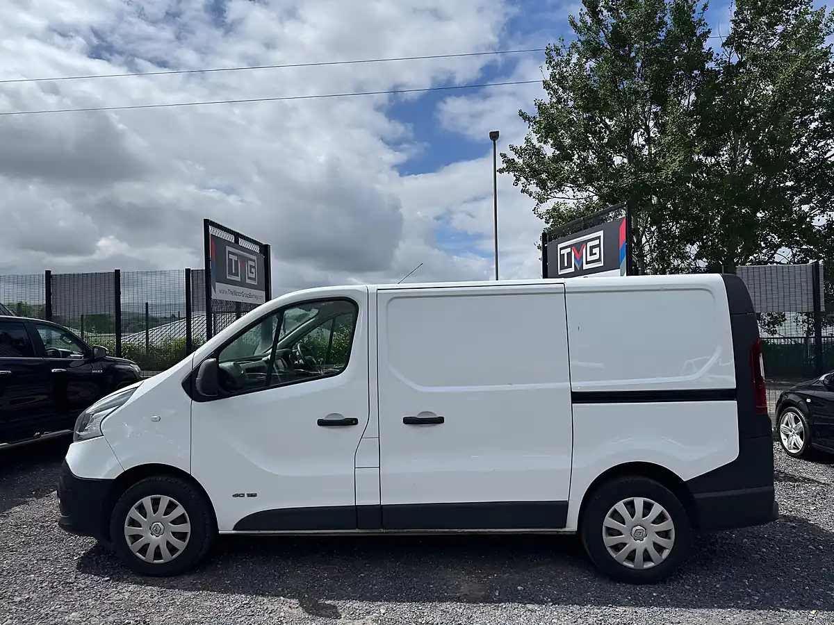 Used 2016 Renault Trafic 29 Business Swb Glacier White - Interior and Exterior details 6