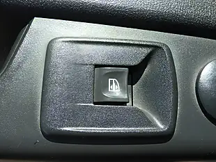 Used 2016 Renault Trafic Business+ Glacier White - Interior and Exterior details 17