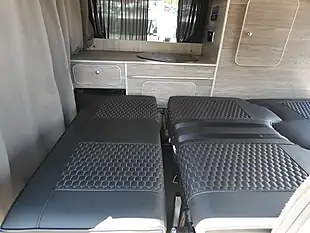 Used 2016 Renault Trafic Business+ Glacier White - Interior and Exterior details 3