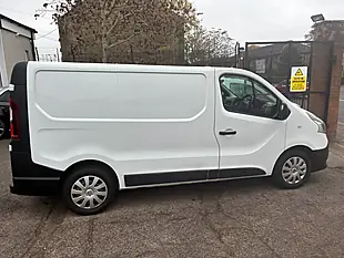 Used 2016 Renault Trafic Business Panel Van Glacier White - Interior and Exterior details 2