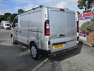 Used 2016 Renault Trafic Business+ Silver - Interior and Exterior details 5
